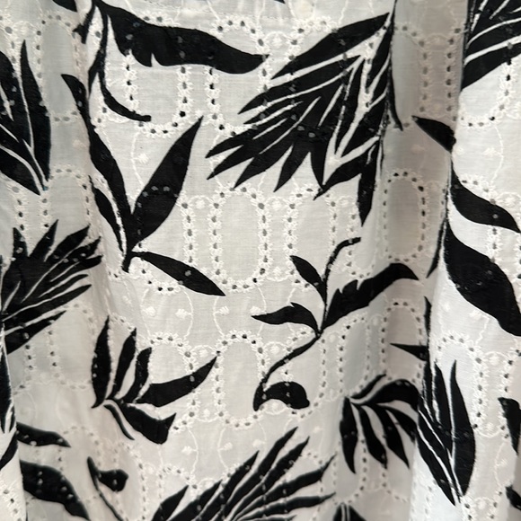 Loft Black and White Blouse Medium - Picture 2 of 5